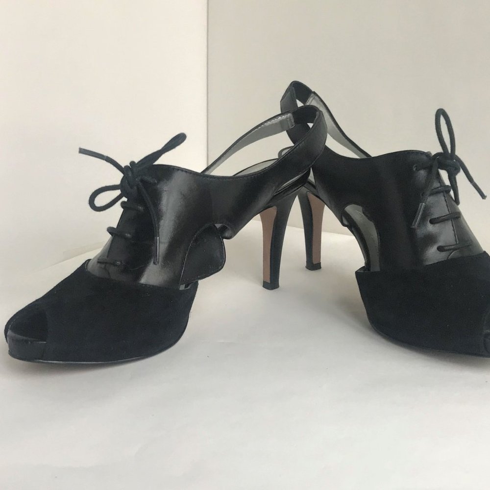 Tahari Black Patent Leather/Suede Lace-up Heels